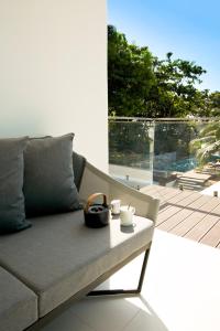 Bazén v ubytování Centara Q Resort Rayong nebo v jeho okolí