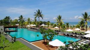 Bazén v ubytování NH Bentota Ceysands Resort nebo v jeho okolí