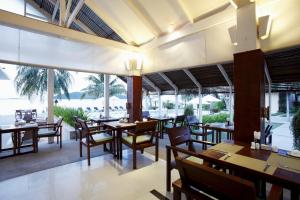 Ресторан / где поесть в Centra by Centara Coconut Beach Resort Samui - SHA Plus