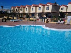Bazén v ubytovaní Apartament J&P CostaCalma alebo v jeho blízkosti