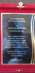 Certifikát, hodnocení, plakát nebo jiný dokument vystavený v ubytování Epavlis Meteora Suites Hotel