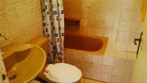 Ένα μπάνιο στο Milounapa