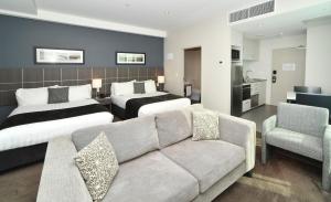 Ruang duduk di Quest Highbrook