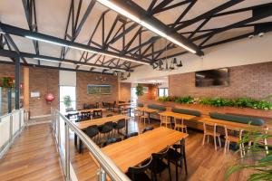 堪培拉阿里维奥旅游公园酒店餐厅或其他用餐的地方