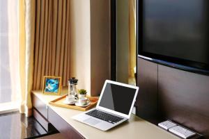 Televisyen dan/atau pusat hiburan di Harbour Plaza 8 Degrees