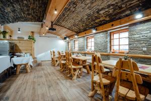 Restavracija oz. druge možnosti za prehrano v nastanitvi Jánošíkova Valaška Hills Apartments