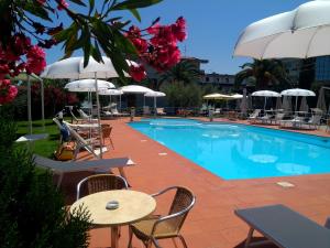 Hotel Parco degli Ulivi内部或周边的泳池