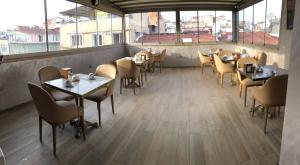 Restaurace v ubytování X-NELLYİ HOTEL