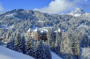 The Alpina Gstaad durante l'inverno