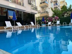 Gallery image of LONDON OTEL in Antalya