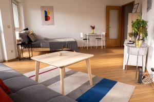 Posezení v ubytování FULL HOUSE Studios - KornhausPremium Apartment - Balkon, WiFi