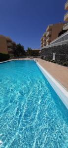 Bazén v ubytování Beach apartment with pool nebo v jeho okolí