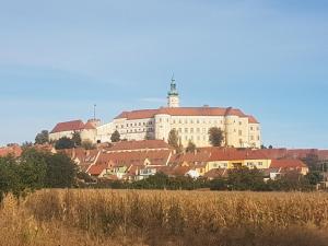 Budova, v ktorej sa apartmán nachádza