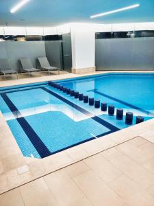 Bazén v ubytovaní Luxurious beautifully appointed 1BR Apt in Polanco alebo v jeho blízkosti