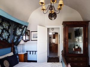 Gallery image of w Villa Tian - Emporeio - 3 Bedroom Villa With Private Pool and Jacuzzi in Emporio Santorini