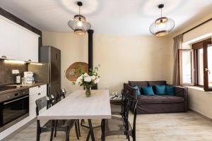 A kitchen or kitchenette at Carya Residence