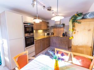 Kuchyň nebo kuchyňský kout v ubytování Ferienwohnung Reitgestüt Waldeck