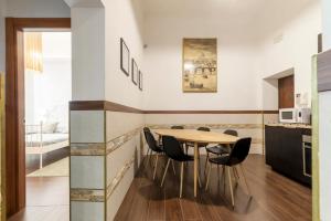 Kuchyňa alebo kuchynka v ubytovaní Roma Termini Big Apartment