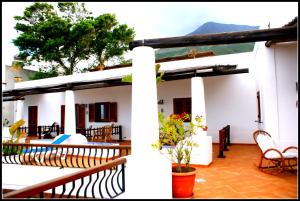 A restaurant or other place to eat at Pedra Residence