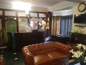A television and/or entertainment centre at Hotel Silverine