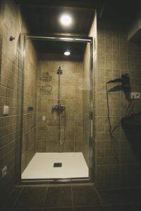 A bathroom at Hotel Rural La Guaja