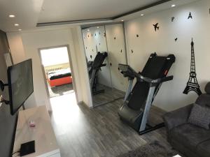 Fitness centrum a/nebo fitness zařízení v ubytování Apartmán v úplnom centre