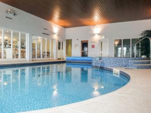 a large swimming pool in a large building at 17 Burgh Island Causeway in Kingsbridge
