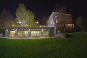 Vonkajšia záhrada v ubytovaní Manthos Mountain Resort & Spa
