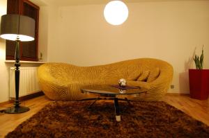 Posedenie v ubytovaní Apartament Bobrowiecka