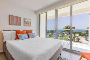 Gallery image of Azure Beach Residences in Palm-Eagle Beach