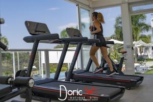 Palestra o centro fitness di Doric Boutique Hotel
