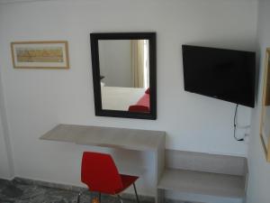 Imagen de la galería de 3 BDS-5min. walk to the BEACH, en Tolo