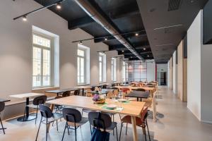Reštaurácia alebo iné gastronomické zariadenie v ubytovaní Camplus Bernini Casa per Ferie