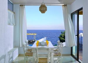 Γενική θέα στη θάλασσα ή θέα στη θάλασσα από  αυτή η βίλα