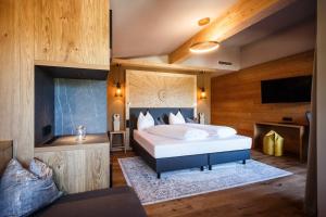 Postel nebo postele na pokoji v ubytování Landhotel Schermer