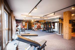 Fitness centrum a/nebo fitness zařízení v ubytování Landhotel Schermer