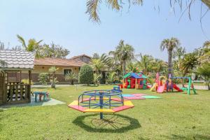 Ο χώρος παιχνιδιού για παιδιά στο Praia do Estaleiro Guest House