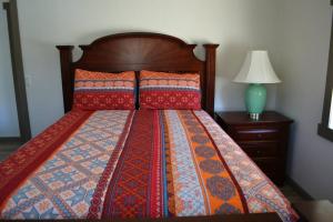 Postel nebo postele na pokoji v ubytování In The Oaks