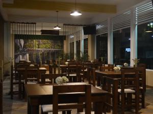 Restaurace v ubytování Hotel Las Vias + 5 fotografií