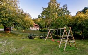 Herní místnost nebo prostor pro děti v ubytování Vila Countryhouse Pijevci