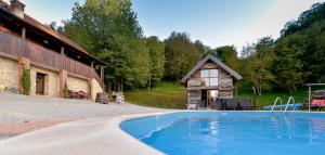 Bazén v ubytování Vila Countryhouse Pijevci nebo v jeho okolí