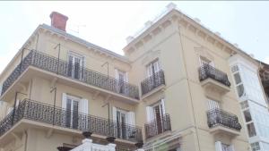 Budova, v ktorej sa apartmán nachádza