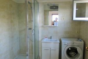 Koupelna v ubytování Vacation home Marinići