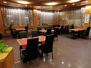 Restaurace v ubytování Hotel du Stand