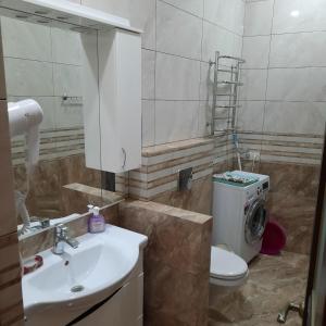 Kokos Guest House tesisinde bir banyo