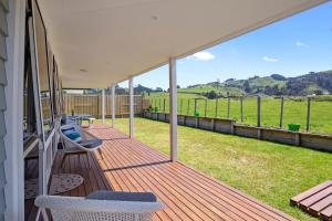 ワイヒ・ビーチにあるSky Blue Retreat - Waihi Beach Holiday Homeのギャラリーの写真