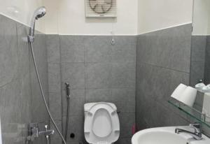 Et badeværelse på Chau Giang Hotel + 165 billeder