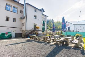 Bazén v ubytovaní Hotel Seifert alebo v jeho blízkosti