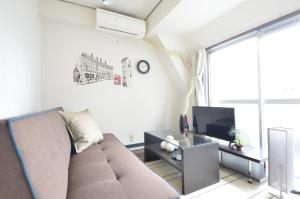 Televisor o centre d'entreteniment de River Side Namba 801