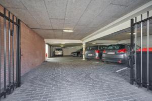 エグモント・アーン・ゼーにあるApartments Four Seasons Zuiderstraatの駐車場(車両駐車可) +75枚の写真